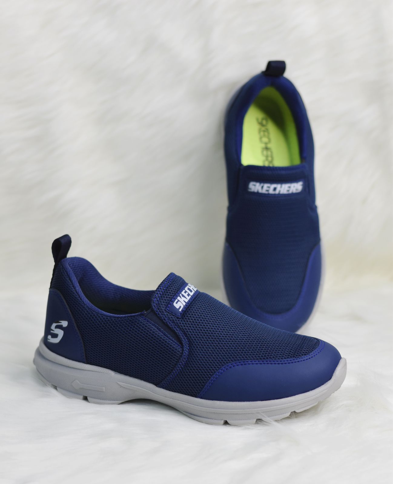 سكتشر حريمي كحلي